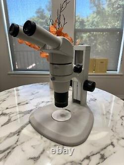 Nikon SMZ800 Stereomicroscope with Nikon HR Plan APO 1X Objective Lens