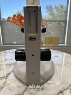 Nikon SMZ800 Stereomicroscope with Nikon HR Plan APO 1X Objective Lens