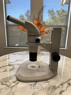 Nikon SMZ800 Stereomicroscope with Nikon HR Plan APO 1X Objective Lens