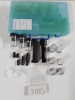 Lot de pièces de microscope Lentilles Objectifs Tubes Micromètre Oculaires Plus