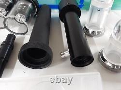 Lot de pièces de microscope Lentilles Objectifs Tubes Micromètre Oculaires Plus