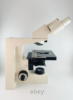 Microscope Carl Zeiss Axiolab re sans objectifs ni oculaires – châssis seul