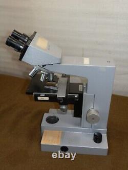 Microscope Leitz Wentzler SM-LUX avec quatre objectifs