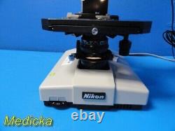 Microscope de recherche Nikon Model Labophot avec tête d'enseignement et objectifs 5X 31948