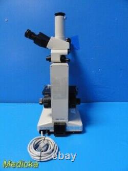 Microscope de recherche Nikon Model Labophot avec tête d'enseignement et objectifs 5X 31948
