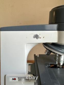 Microscope pédagogique AO American Optical One-Ten Illuminator 1130 avec 3 objectifs