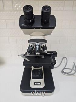 Microscope professionnel Nikon YS2-T avec 4 objectifs